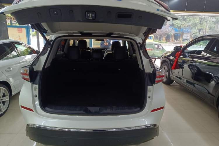 Used Nissan Murano 2021 2.5L XL Two-Wheel Drive Smart Connect Luxury Edition Trunk