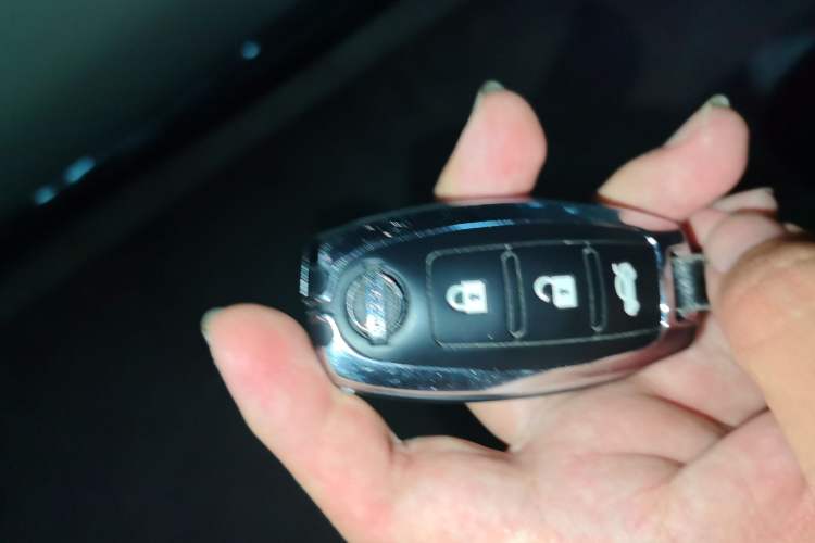Used Nissan Murano 2021 2.5L XL Two-Wheel Drive Smart Connect Luxury Edition Vehicle Key