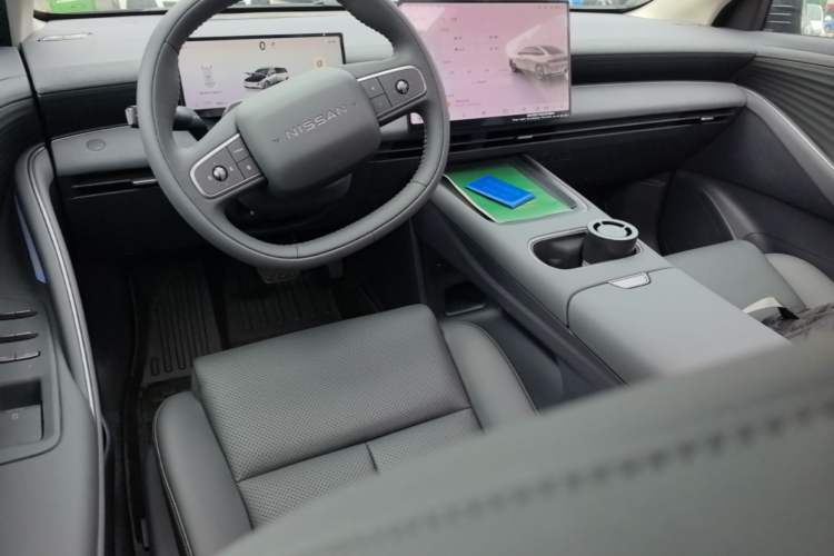 Used Nissan N6 2026 Model 180 Pro Center Console