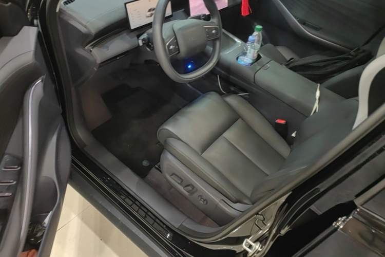 Used Nissan N6 2026 Model 180 Max Driver Seat
