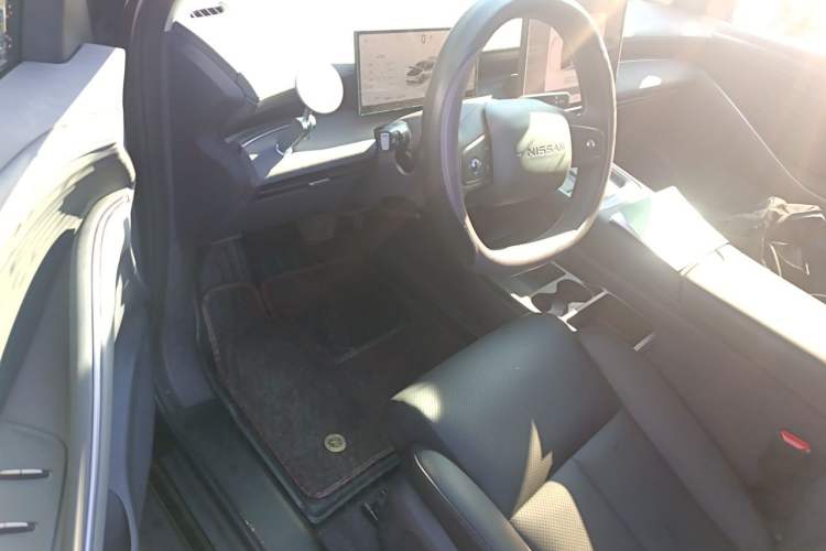 Used Nissan N6 2026 Model 180 Max Driver Seat