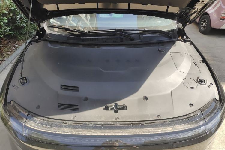 Used Nissan N6 2026 Model 180 Max Engine Bay