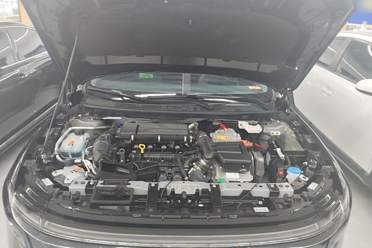 Used Nissan N6 2026 Model 180 Max Engine Bay