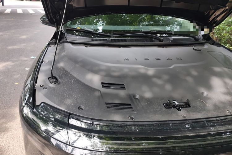 Used Nissan N6 2026 Model 180 Pro Engine Bay Right