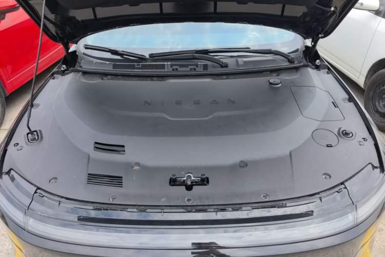 Used Nissan N6 2026 Model 180 Pro Engine Bay
