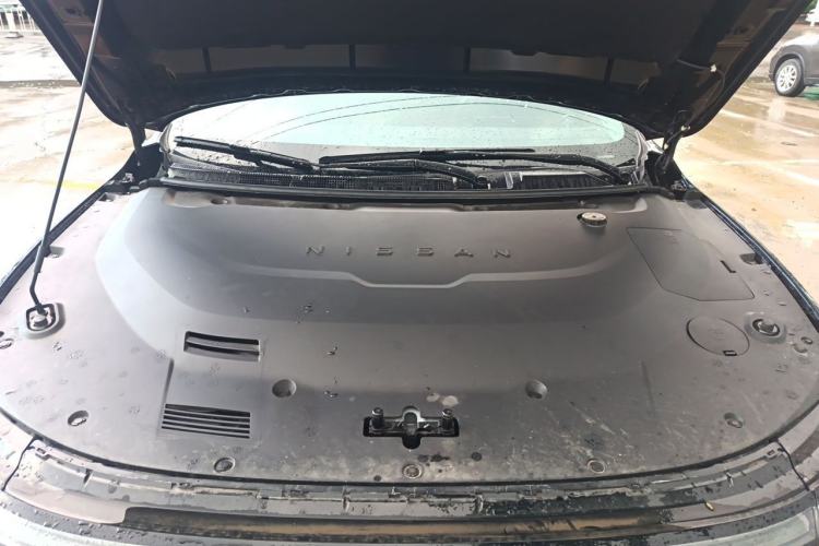 Used Nissan N6 2026 Model 180 Max Engine Bay