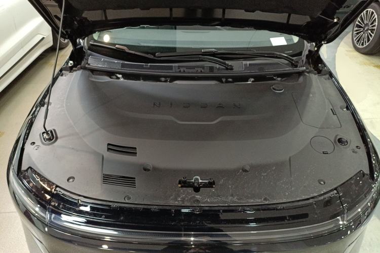 Used Nissan N6 2026 Model 180 Max Engine Bay