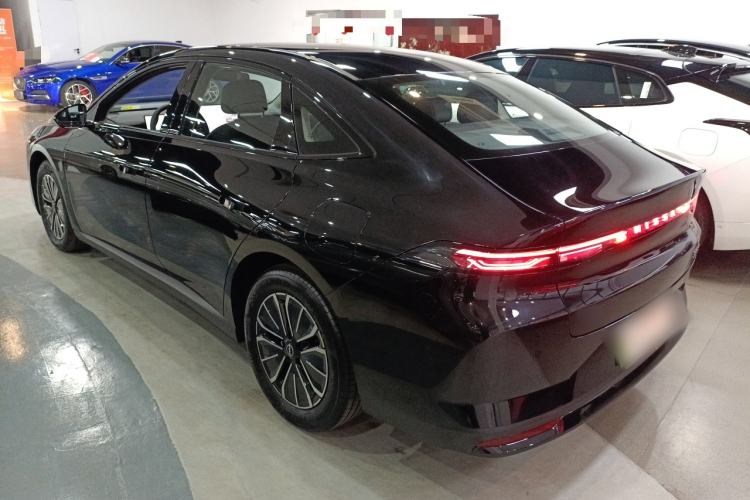 Used Nissan N6 2026 Model 180 Max Exterior 2