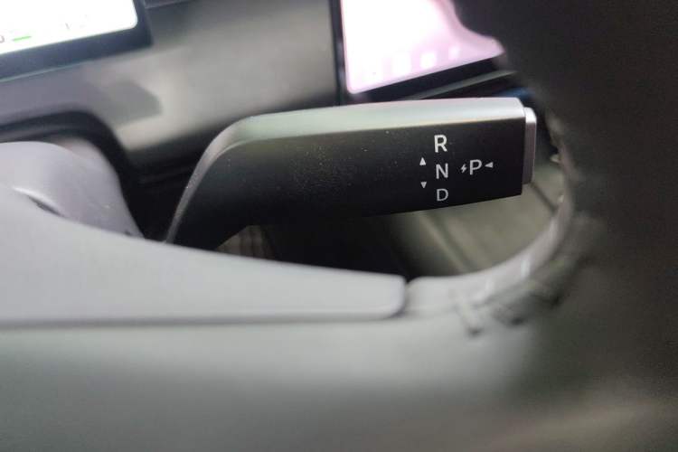 Used Nissan N6 2026 Model 180 Pro Gear Lever