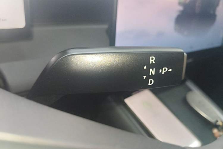Used Nissan N6 2026 Model 180 Max Gear Lever