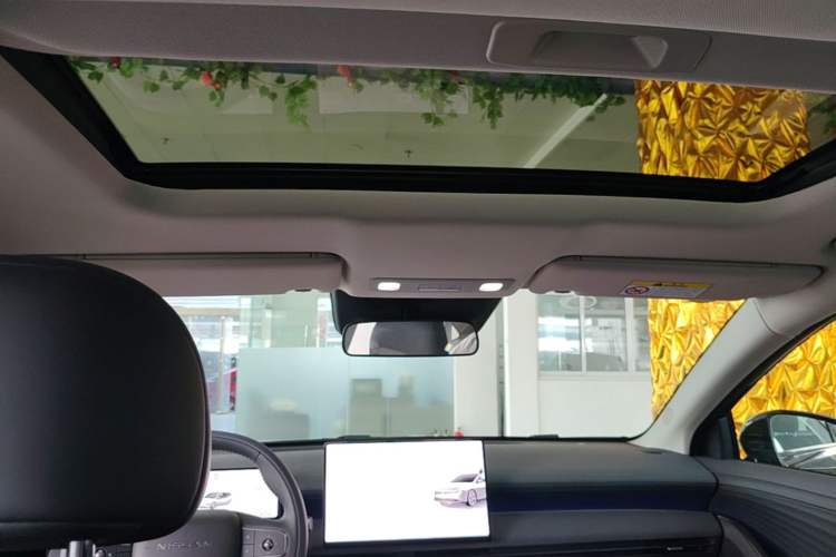 Used Nissan N6 2026 Model 180 Max Headliner