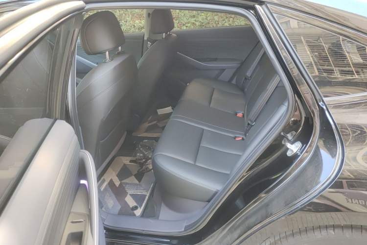 Used Nissan N6 2026 Model 180 Max Left Rear Seat