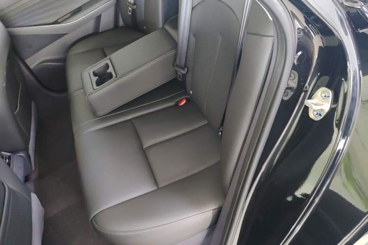 Used Nissan N6 2026 Model 180 Max Left Rear Seat