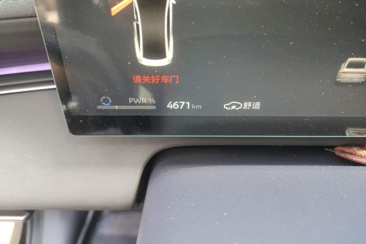Used Nissan N6 2026 Model 180 Max Odometer Close Up