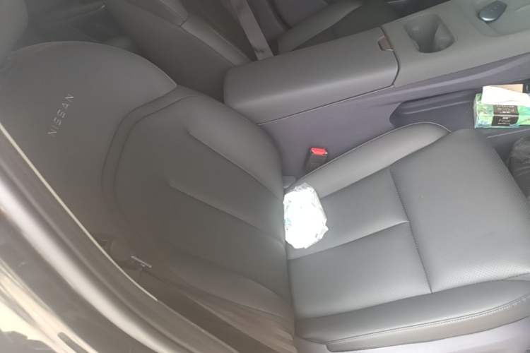 Used Nissan N6 2026 Model 180 Max Right Front Seat