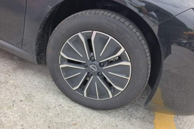 Used Nissan N6 2026 Model 180 Pro Right Front Wheel Hub