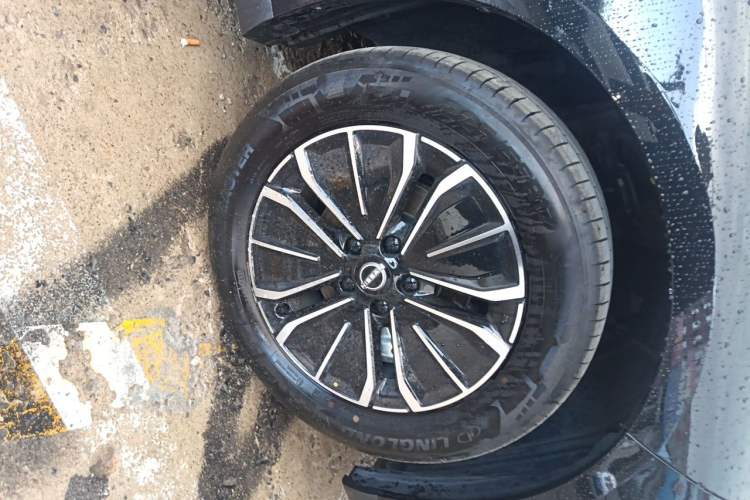 Used Nissan N6 2026 Model 180 Max Right Front Wheel Hub