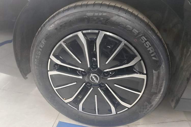 Used Nissan N6 2026 Model 180 Max Right Rear Wheel Hub