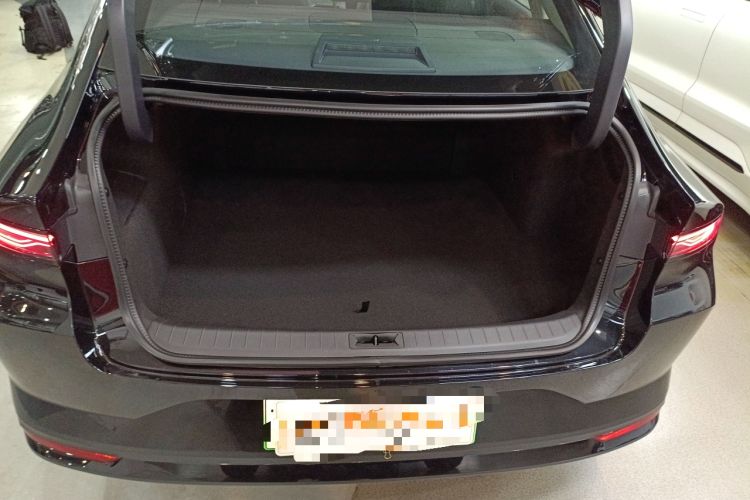Used Nissan N6 2026 Model 180 Max Trunk