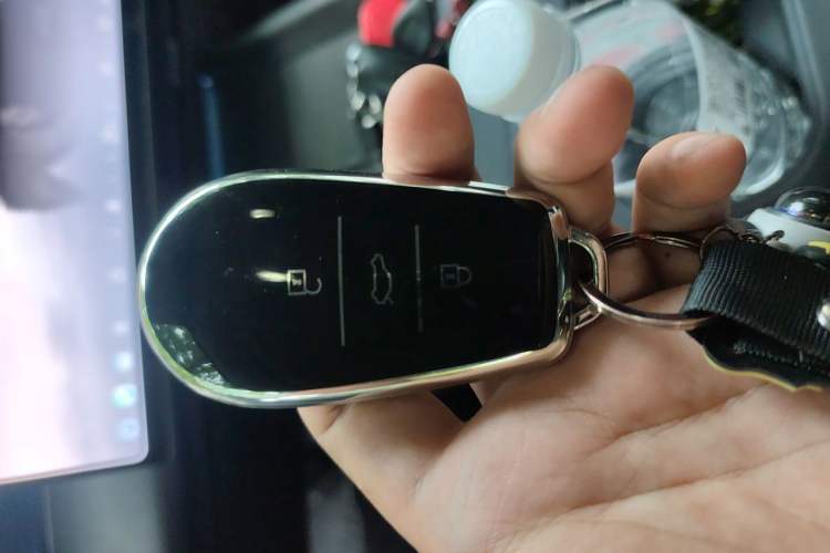 Used Nissan N6 2026 Model 180 Pro Vehicle Key