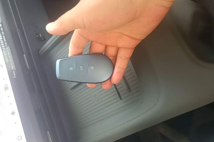 Used Nissan N6 2026 Model 180 Max Vehicle Key