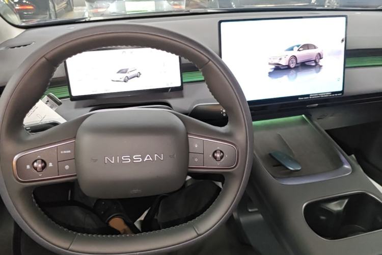 Used Nissan N6 2026 Model 180 Max Center Console