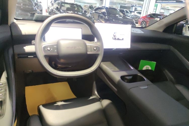 Used Nissan N6 2026 Model 180 Max Center Console