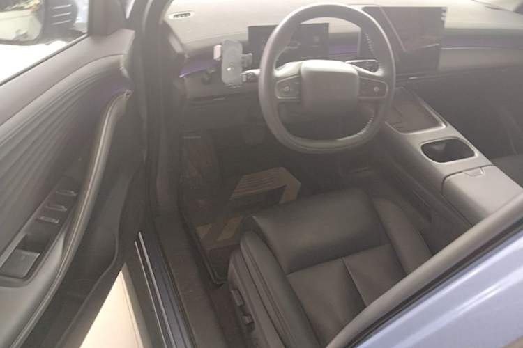 Used Nissan N6 2026 Model 180 Max Driver Seat