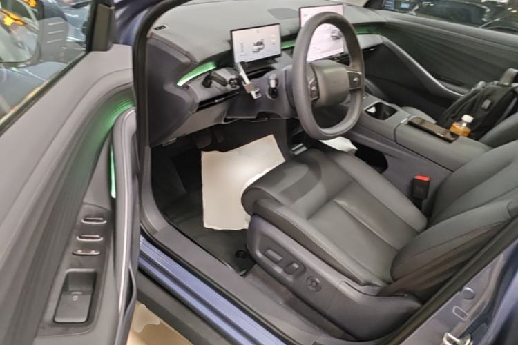 Used Nissan N6 2026 Model 180 Max Driver Seat