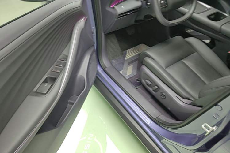 Used Nissan N6 2026 Model 180 Max Driver Seat