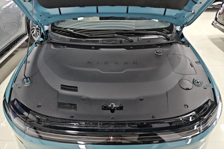 Used Nissan N6 2026 Model 180 Max+ Engine Bay