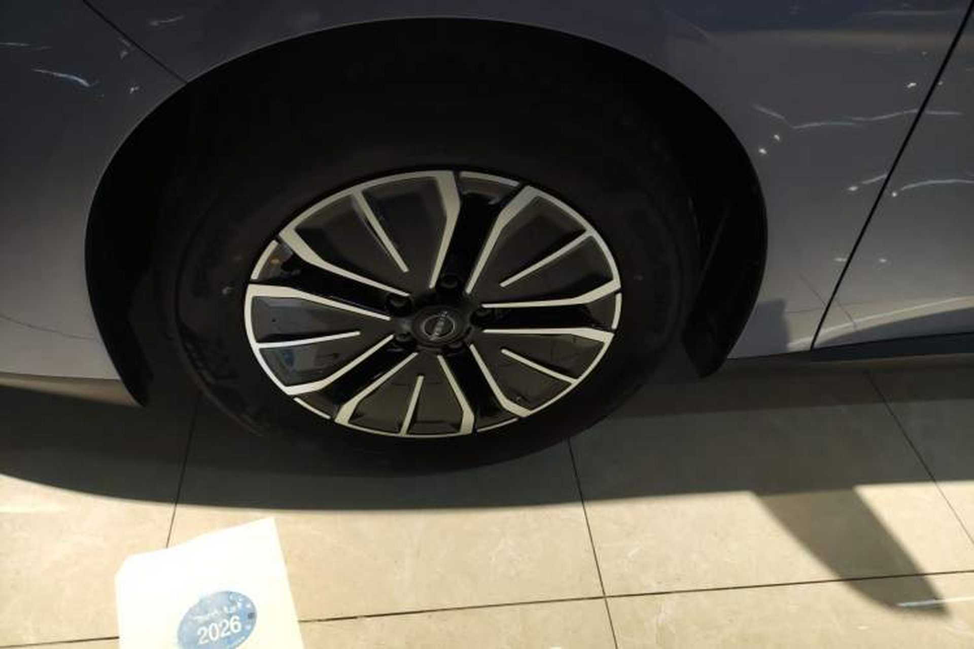 Used Nissan N6 2026 Model 180 Max Exterior 4