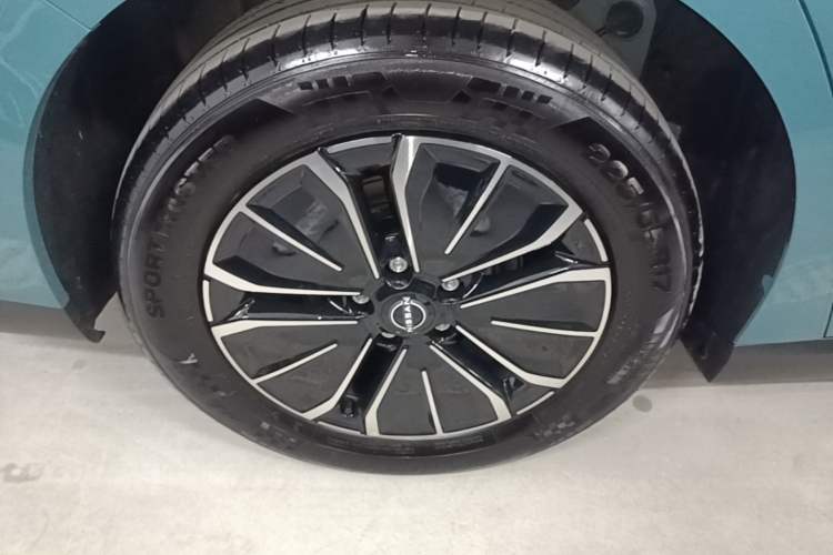 Used Nissan N6 2026 Model 180 Max+ Exterior 5