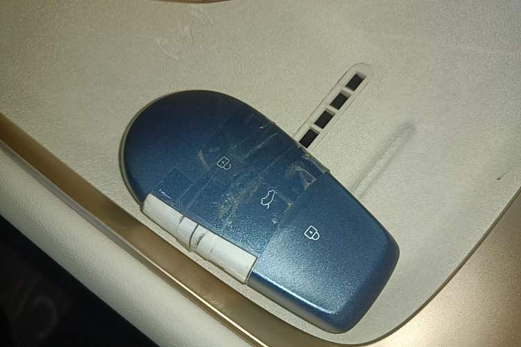 Used Nissan N6 2026 Model 180 Max+ Interior 1