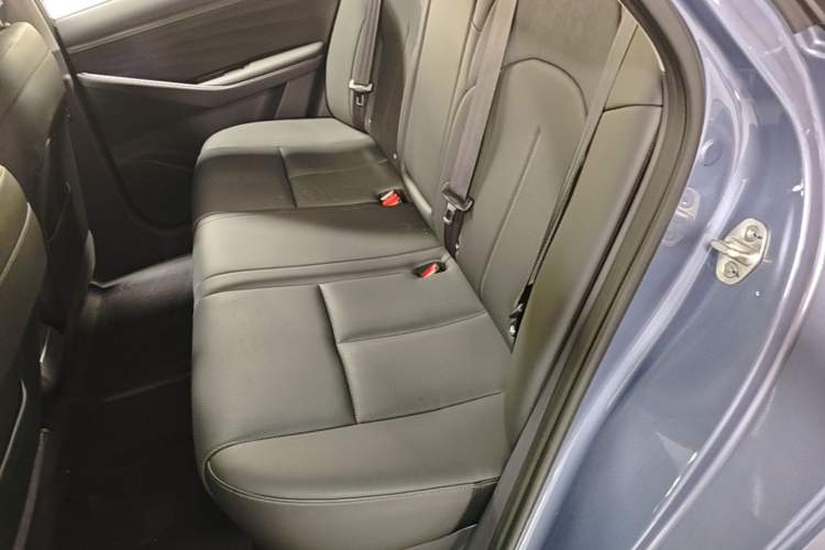 Used Nissan N6 2026 Model 180 Max Left Rear Seat