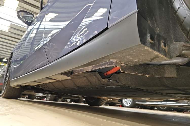 Used Nissan N6 2026 Model 180 Max Left Side Sill