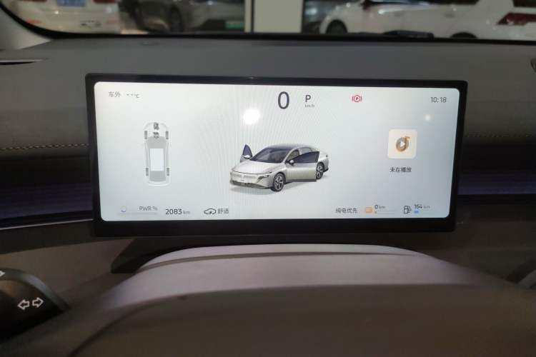 Used Nissan N6 2026 Model 180 Max Odometer Close Up