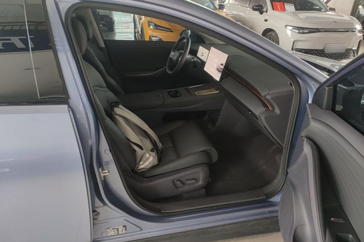 Used Nissan N6 2026 Model 180 Max Right Front Seat