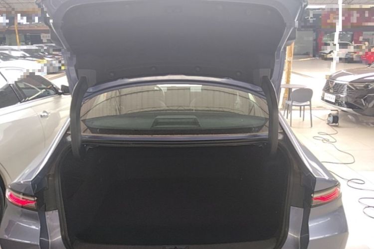 Used Nissan N6 2026 Model 180 Max Trunk
