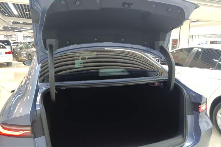 Used Nissan N6 2026 Model 180 Max Trunk