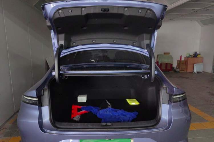 Used Nissan N6 2026 Model 180 Max Trunk