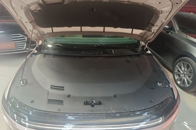 Used Nissan N6 2026 Model 180 Max+ Engine Bay