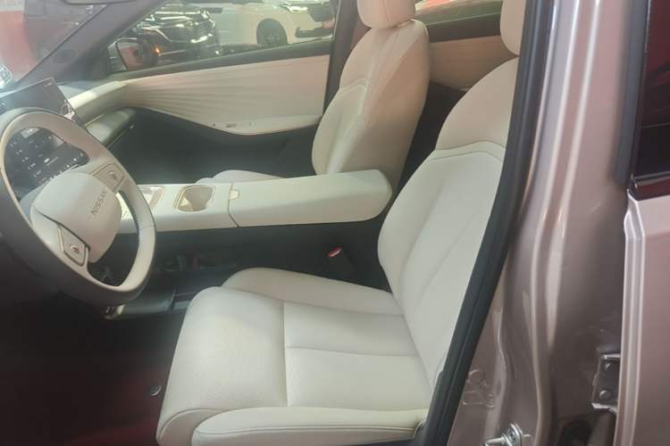 Used Nissan N6 2026 Model 180 Max+ Left Front Seat