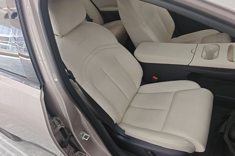 Used Nissan N6 2026 Model 180 Max Right Front Seat