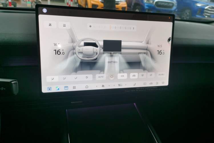Used Nissan N6 2026 Model 180 Max Audio And AC Panel