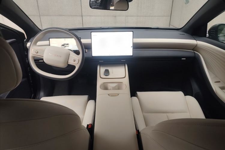Used Nissan N6 2026 Model 180 Max Center Console