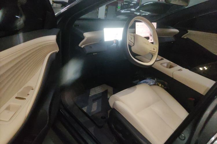 Used Nissan N6 2026 Model 180 Max Driver Seat
