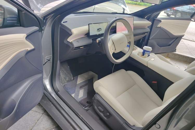 Used Nissan N6 2026 Model 180 Pro Driver Seat