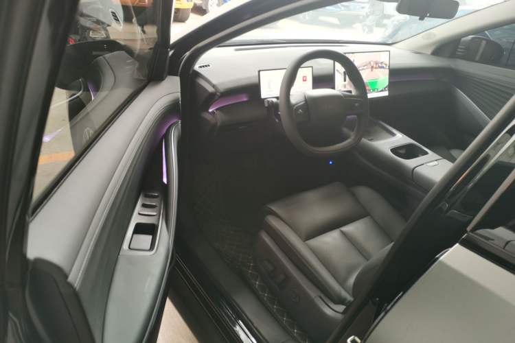 Used Nissan N6 2026 Model 180 Max Driver Seat