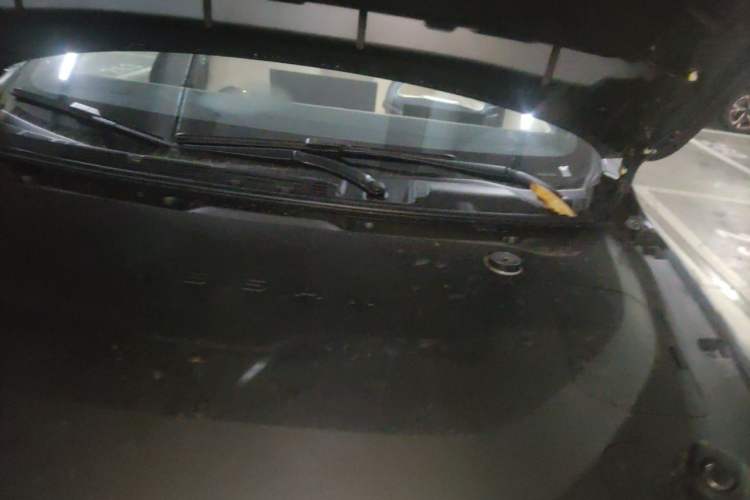 Used Nissan N6 2026 Model 180 Max Engine Bay Left